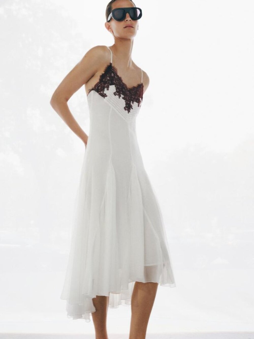 ZW COLLECTION White flowy dress with red LACE DRESS